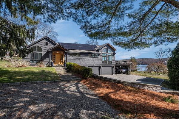 Tranquil Summer Retreat, Immaculate Waterfront Home