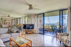 Beachfront with spectacular views oversized lanai remodeled