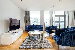 Luxury apartment on Bluewaters Island