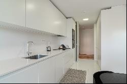 Flat, 4 bedrooms, for Rent