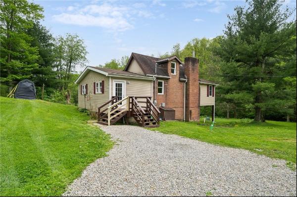 77 Hickory Rd, East Finley PA 15323