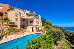 Dream house with pool and sea views in Begur