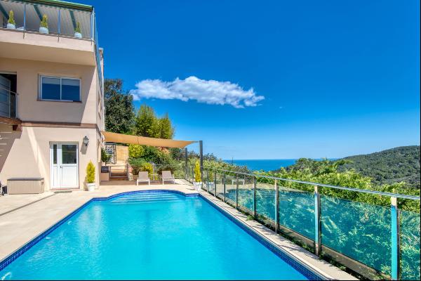 Dream house with pool and sea views in Begur