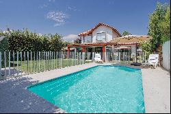 Chilean-style house in Santa Elena.