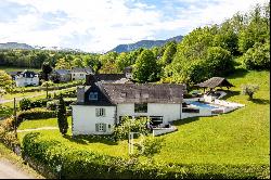 CHARMING MASTER HOUSE IN THE FOOTHILLS OF THE PYRENEES