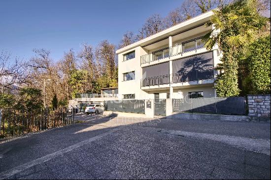 Stately villa in Montagnola with view of Lake Lugano for sale