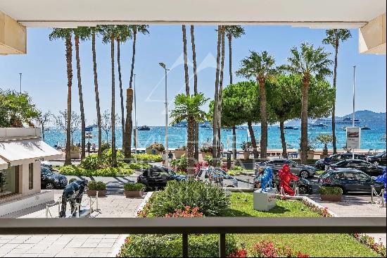 Cannes - Croisette - Elegant 3-rooms appartement with beautiful sea view