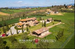 COUNTRY HOUSE WITH GARDEN FOR SALE IN TUSCANY, FOIANO DELLA CHIANA