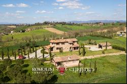 COUNTRY HOUSE WITH GARDEN FOR SALE IN TUSCANY, FOIANO DELLA CHIANA