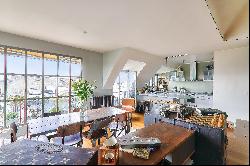 Paris 4th District – An ideal pied a terre with a roof terrace