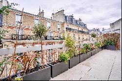 Paris 7th District - A 2-bed apartment with a terrace