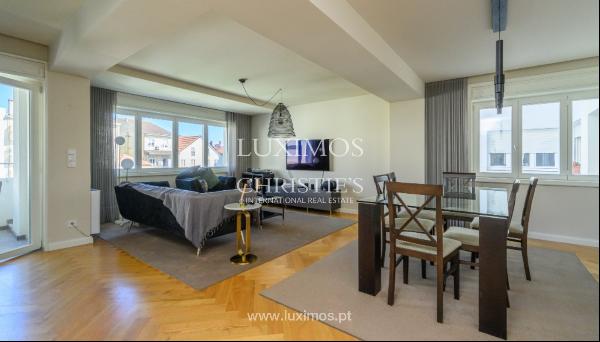 Luxury 3-bedroom apartment with balconies, for sale, in Porto Portugal