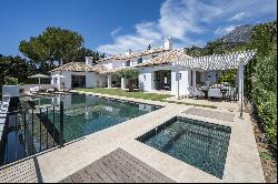 Exceptional luxury villa, with top security and beautiful views, in Cascada de Camojan