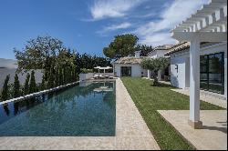 Exceptional luxury villa, with top security and beautiful views, in Cascada de Camojan