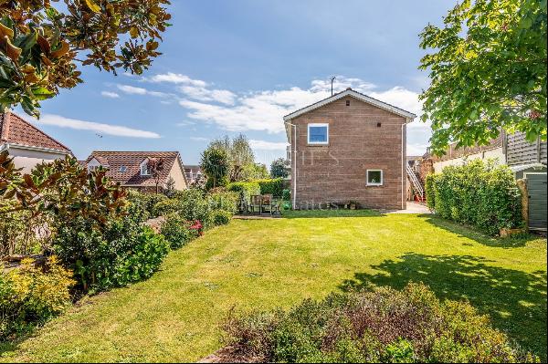 Three Bedroom Home with Far Reaching Countryside Views