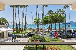 Cannes - Croisette - Elegant 3-rooms appartement with beautiful sea view