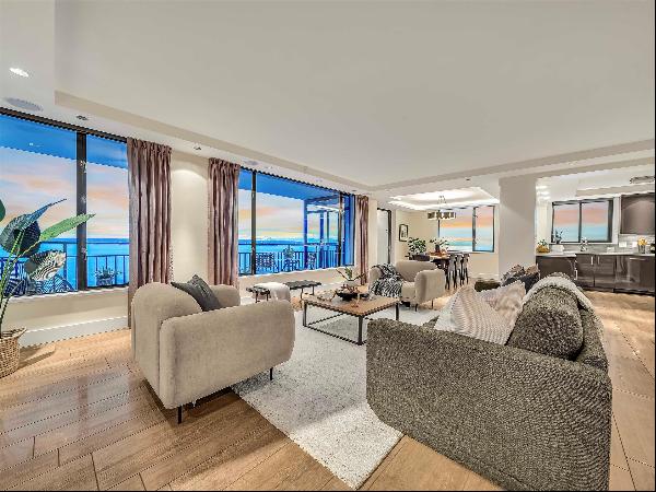A superb Georgie award-winning 3-bedroom apartment with 180-degree sea views.