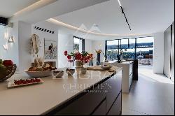 MOUGINS - 5 bedroom contemporary villa