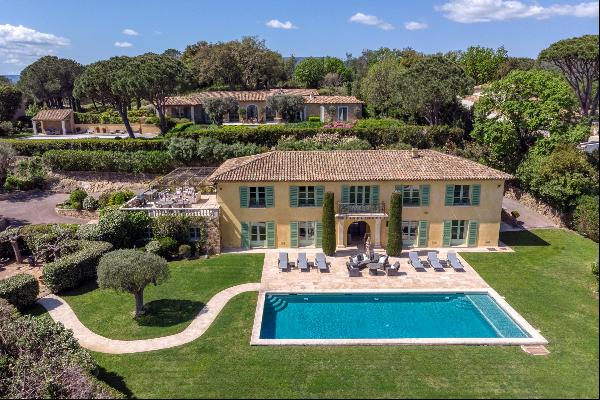 Sublime property with sea view for sale in Grimaud