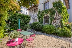 Annecy Triangle d'Or, characterful 1920s townhouse