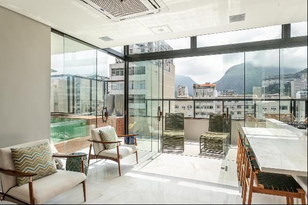 Exceptional duplex penthouse with a swimming pool in Ipanema