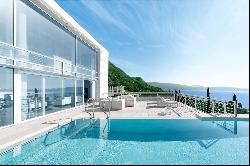 Lake view villa designed by architect Richard Meier