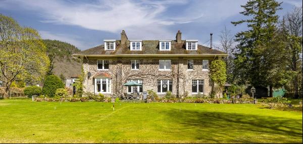 Balgonie House, Braemar Place, Ballater, Aberdeenshire, AB35 5NQ