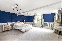 Worplesdon Road, Guildford, Surrey, GU3 3LQ