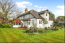 Farm Road, Bourne End, Buckinghamshire, SL8 5RB