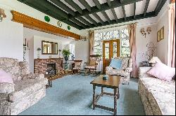 Farm Road, Bourne End, Buckinghamshire, SL8 5RB