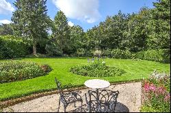 Bayleys Hill, Sevenoaks, Kent, TN14 6HS