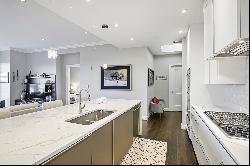 Completely Renovated Unit in the Popular One Vinings Mountain