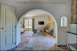 Mas provençal 5 bedrooms and swimming pool