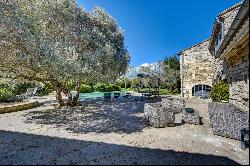 Mas provençal 5 bedrooms and swimming pool