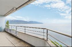 Exclusive Sotheby's ! 1st row flat facing the lake in Montreux