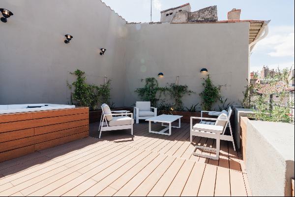 EXCLUSIVE PERPIGNAN TOWN HOUSE WITH TERRACE AND GARAGES