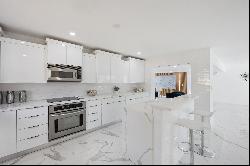 2185 Imperial Point Dr, Fort Lauderdale, FL
