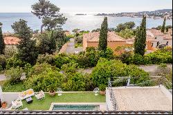 Sanary-sur-Mer - Contemporary Sea View House, Beaches Within Walking Distance