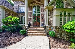 Exceptional Luxury Living in Brookhaven