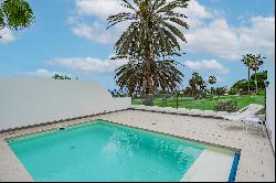 Elegant villa directly located at the Golf Costa Adeje