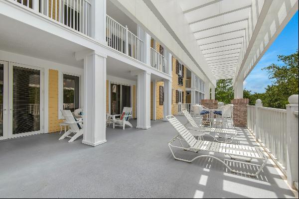 Prime Village Center Residence With Expansive Balcony At Baytowne Wharf 