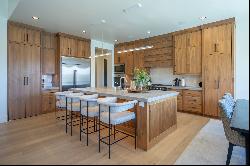 Stunning Custom Move In Ready Home Located In Desirable Southern Utah Community