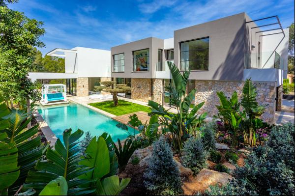 impressive new luxury villa