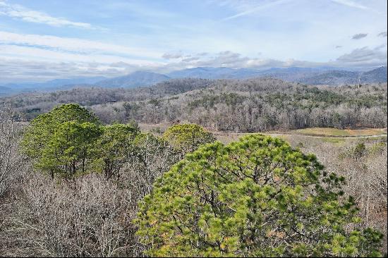 Sweeping Mountain Views