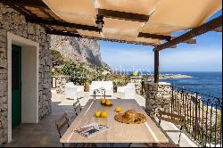 Exclusive villa overlooking the sea in San Vito Lo Capo