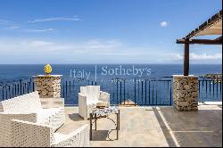 Exclusive villa overlooking the sea in San Vito Lo Capo