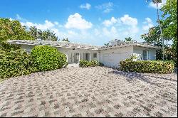 135 Bal Bay Dr, Bal Harbour, FL