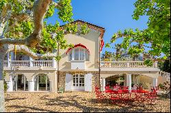 Marseille 9th, Vaufrèges - Exceptional Property with Pool and Guest house