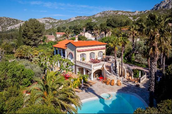 Marseille 9th, Vaufrèges - Exceptional Property with Pool and Guest house