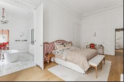 Parc Monceau, magnificent reception apartment!